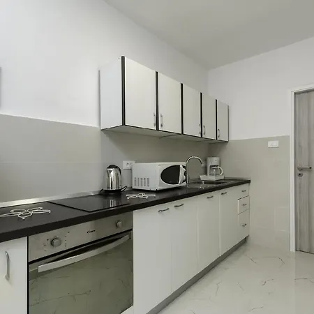 Apartment Fuer 6 Personen Ca 60 Qm In Pula, Istrien Istrische Riviera